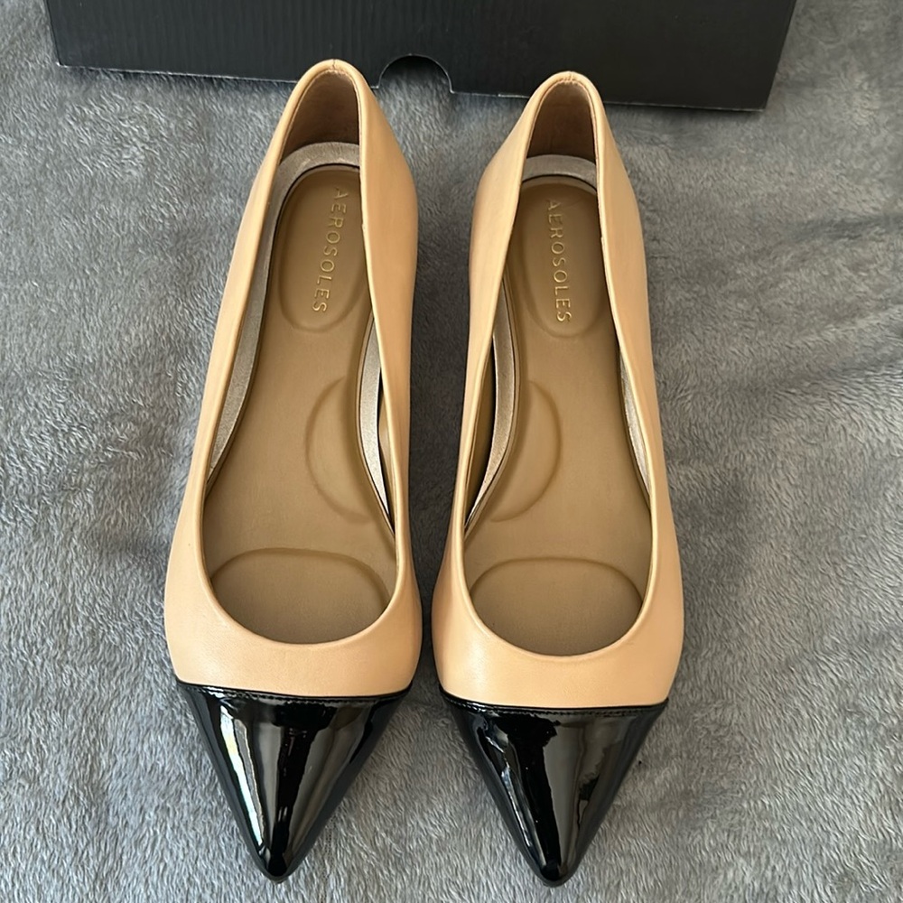 Two-toned Leather Flats